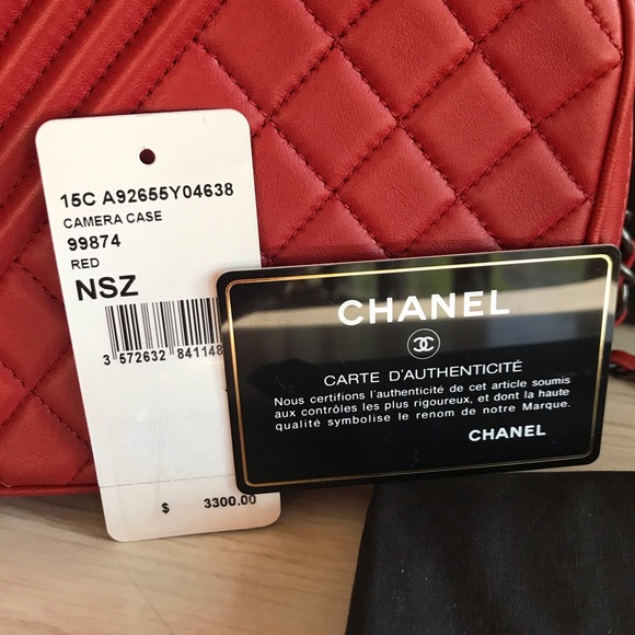 *** SOLD ***NWT CHANEL Red Boy Camera Bag - Picture 3 of 12